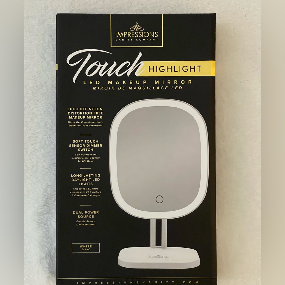 IMPRESSIONS VANITY Company Touch Highlight LED Makeup Mirror New In Box